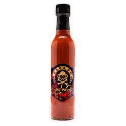 El Pisuicas 250 ml intense hot sauce with Panamanian pepper, rocoto, cayenne and ghost pepper made in Costa Rica
